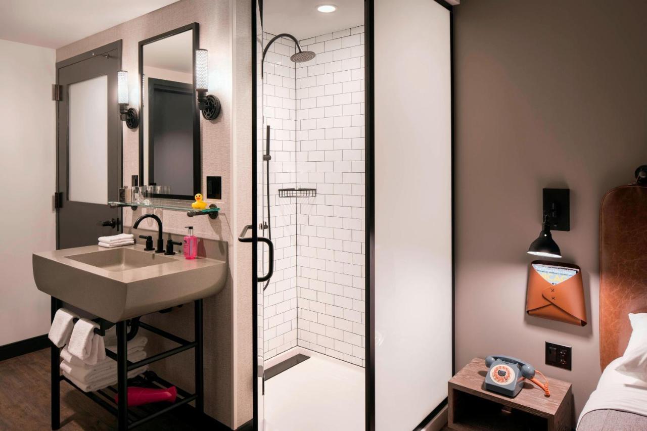 Moxy Chicago Downtown Hotell Exteriör bild